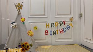 วันเกิดดึงธง เด็กดึงธง ฉากถ่ายรูป พื้นหลังงานเลี้ยงเด็ก ผนังจัดปาร์ตี้วันเกิดสำหรับเด็ก อุปกรณ์จัดงานวันเกิด สําหรับตกแต่งวันเด็กอนุบาล ส่งจากไทย