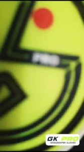 Sarung Tangan Kiper Hitam: Memilih & Menggunakan Sarung Tangan Kiper Terbaik