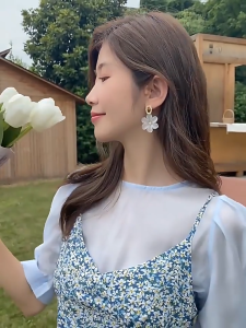 Heabety Shop 1Pair Korean Ins Style Big Flower Earrings Fashion All-match Elegant Temperament Ear Studs For Women Simple Eardrop Jewelry