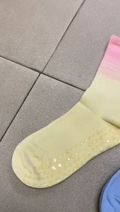 Kaus Kaki Yoga & Pilates Socks Grip Non Slip Panjang