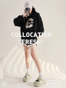 รองเท้าแตะส้นสูงพื้นหนา EVA สุดเก๋สำหรับผู้หญิงในช่วงฤดูร้อนปี 2025 รองเท้าแตะชายหาดแบบสวมสบาย กันลื่น กันกลิ่น ระบายอากาศได้ดี รองเท้าแตะกลางแจ้งสำหรับกลางแจ้ง