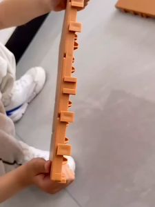 Decking Tile PVC Lantai Motif Lurus 30x30cm Decking Kayu Outdoor Indoor