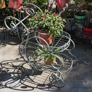 Rustic Iron Art Floor Standing Hand-Pulled Cart Plant Stand Balcony Storage Rack Flower Shop Display Shelf Metal Welding Structure