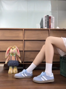 ผู้หญิงฤดูร้อนรองเท้าสีขาวอินเทรนด์อเนกประสงค์ ซอก นักเรียนรองเท้ากีฬาลําลอง