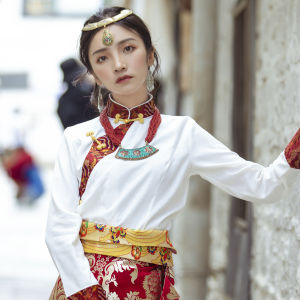 Tibetan Style Womens Halter Neck Mini Skirt Travel Photography Shirt Set New Arrival Summer 2022 Polyester Material
