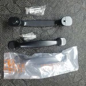 Tay nắm cửa tủ ngăn kéo tay nắm tủ Nhôm_Kính_Gỗ tay nhôm đúc sơn tỉnh điện màu đen D130mmxC25mm kèm vít 22mm