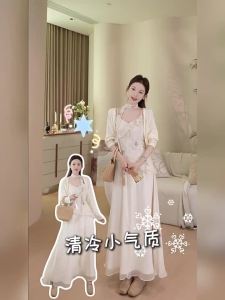 Đầm Dây Thêu Ren Đối Với Người Thấp Cao Bất Đều