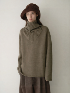 INSIS FEMME | Two-Way Collar Loose Australian Merino Wool Knit Top