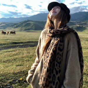 Khăn Choàng Lụa Dài Họa Tiết Da Báo Cổ Điển Cho Nữ Cổ Dài Mỏng Thời Trang Đa Năng Khăn Choàng Hai Mặt Áo Khoác Ngoài