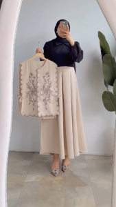 Gamis Kasual Modern Hapsari – Desain Simple Elegan Nyaman untuk Aktivitas Harian