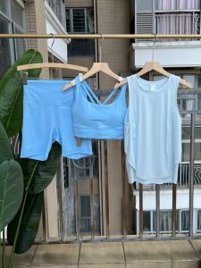 ชุดโยคะสีน้ำเงิน ชุดออกกำลังกายฤดูร้อนสำหรับผู้หญิง ชุดออกกำลังกายแบบหลวมๆ ป้องกันการสั่นสะเทือน ชุดออกกำลังกายแบบสามชิ้น