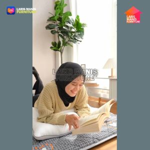 Quantum Kasur Gulung Matras Lantai: Pilihan Terbaik untuk Kasur Lipat Busa Original\\n\\nQuantum Kasur Gulung Matras Lantai adalah pilihan yang tepat bagi Anda yang mencari kasur lipat berkualitas tinggi dengan harga terjangkau. Dengan berbagai ukuran dan desain menarik, Quantum menawarkan berbagai pilihan untuk memenuhi kebutuhan Anda.\\n\\n Spesifikasi & Keunggulan Produk Quantum\\n\\nKasur lipat Quantum memiliki spesifikasi yang menarik, yaitu:\\n\\n- Lebar 100 cm\\n- Panjang 195 cm\\n- Tebal 6 cm\\n- Bahan busa super Quantum foam\\n- Lapisan bawah anti-slip (tidak anti air)\\n\\nKeunggulan produk Quantum:\\n\\n- Kualitas terjamin\\n- Produk asli Quantum\\n- Pilihan desain menarik\\n\\n Jenis & Ukuran Kasur Lipat / Lantai Quantum\\n\\nQuantum menawarkan berbagai pilihan kasur lipat dengan ukuran dan desain yang beragam, yaitu:\\n\\n- NEKO, Orange 195x 100 x Tebal 6 Cm\\n- LOVE, HUNGGRY BEAR 195 x 80 x Tebal 6 Cm\\n- DEWI 90 CM: 150 x 5 x 90 x Tebal 5 Cm\\n- PALEMBANG 80 CM: 80 x 195 Tebal 5 Cm\\n- SUPER PREMIUM GALAXY: 90 x 180 x Tebal 10 Cm\\n\\n Cara Memesan Quantum Kasur Gulung Matras Lantai\\n\\nJika Anda tertarik untuk memesan Quantum Kasur Gulung Matras Lantai, berikut adalah cara memesannya:\\n\\n- PEMESANAN MAKSIMAL 1 BARANG\\n- PESANAN DI ATAS 1 BARANG AKAN TETAP DIKIRIM 1 BARANG DENGAN PENGEMBALIAN DANA BARANG\\n\\nDengan Quantum Kasur Gulung Matras Lantai, Anda dapat menikmati kenyamanan tidur yang berkualitas tanpa harus mengeluarkan biaya yang mahal. Segera pesan Quantum Kasur Gulung Matras Lantai dan dapatkan diskon menarik!\\n\\nKasur Lipat / Lantai Quantum/ Palembang adalah produk yang dapat Anda pesan dengan mudah dan cepat. Jika Anda tertarik untuk memesan Quantum Kasur Gulung Matras Lantai, silakan ikuti langkah-langkah berikut:\\n\\n- PEMESANAN MAKSIMAL 1 BARANG\\n- PESANAN DI ATAS 1 BARANG AKAN TETAP DIKIRIM 1 BARANG DENGAN PENGEMBALIAN DANA BARANG\\n\\nTravelbed QUANTUM adalah kasur lipat / gulung kasur lantai yang dibuat oleh Product Quantum Springbed, penyedia kasur / bedding accessories terpercaya dan terkemuka di Indonesia. Kualitas terjamin TAK PERLU DIRAGUKAN LAGI. Original Product by QUANTUM.\\n\\nSpesifikasi &Keunggulan Produk:\\n\\n- Lebar 100 cm\\n- Panjang 195 cm\\n- Tebal 6 cm\\n- Bahan busa super Quantum foam\\n- Lapisan bawah anti-slip (tidak anti air)\\n\\nKasur Lipat / Lantai Quantum/ Palembang adalah produk yang dapat Anda pesan dengan mudah dan cepat. Jika Anda tertarik untuk memesan Quantum Kasur Gulung Matras Lantai, silakan ikuti langkah-langkah berikut:\\n\\n- PEMESANAN MAKSIMAL 1 BARANG\\n- PESANAN DI ATAS 1 BARANG AKAN TETAP DIKIRIM 1 BARANG DENGAN PENGEMBALIAN DANA BARANG\