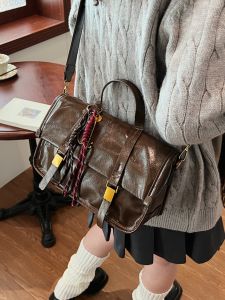 Large Capacity Retro Fashionable All-Match Bag Womens 2024 Fall and Winter New Arrival Fancy Western Style Best Selling Shoulder Messenger Bag