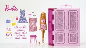 Barbie Dream Closet Toy Playset With Fashion Doll Clothes & Accessories 3-Ft-Wide With 25+ Pieces (HXD58)