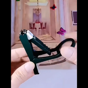 Nail Scissors with Magnifying Glass Portable Nail Clipper Portable Splash-Proof Nail Clippers