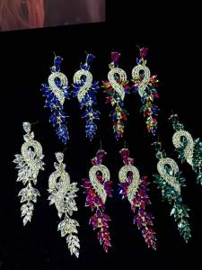 1 Pair Exaggerated Earrings Drop-Shaped Leaf Dangle Earrings Sparkling Pendants Party Wedding Gift