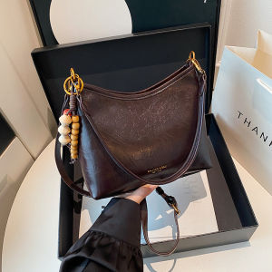 Large Capacity Commuter Tote Bag Womens Crossbody Bag Stylish Retro Design Versatile Shoulder Bag for Ladies 2025 New Style