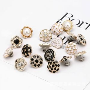 บุช6ชิ้นอุปกรณ์เย็บผ้าไม่เย็บป้องกันไอเสีย DIY กระดุมเสื้อโค้ทแบบไม่มีรอยต่อกระดุมถอดออกได้ปรับได้