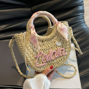 Korean Style Simple Cute Handbag Womens Autumn Winter Beach Vacation Straw Woven Bag New 2025 Niche Single Shoulder Bag