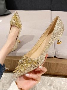 รองเท้าแต่งงานสีทองฝรั่งเศสส้นเตี้ยส้นสูงคริสตัล ผู้หญิง รองเท้า เรียบหรู กลิตเตอร์ หนัง รองเท้าส้นกลางปลายแหลมคม