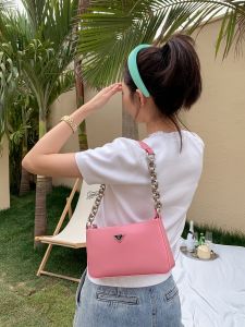 Elegant Womens Bag Luxury Style Breadstick Bag Underarm Crossbody Single Shoulder Bag Official Flagship New 2025 Fashion