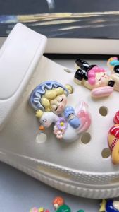 Sticker Charm 3D chủ đề POPMART Nằm DIY Mayto gắn Dép Cross Dép Sục Cá Sấu JB-272