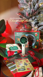 JISULIFE Handheld Fan10 Christmas Gift Box Limited Edition Strong Wind 22h Battery Life Rechargeable Portable Mini Fans With Santa Sock Pouch For Gifting Girls Present Party Favors