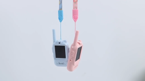 SGChildrens Video Walkie Talkie 2-inch HD Screen Display Rechargeable Walkie Talkie For Kids Gift