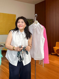White Sleeveless Minimalist Shirt for plus Size Women Ideal Spring Fashion Slim Fit Cotton Breathable Womens Shirt