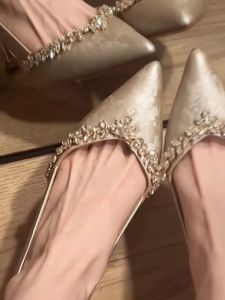 Champagne Color Pointed Toe High Heels mid Heel Womens Shoes Wedding Shoes Beautiful Water Diamond French Style New Fall Winter