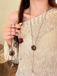 Vintage Wooden Beaded Long Necklace Womens Fashion Jewelry Accessory Peach Tea-Themed Artistic Style Single Layer Hanging Pendant