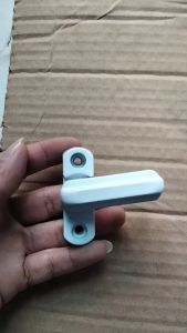 Tay gài cửa nhựa tay chốt cửa nhựa lõi thép Upvc
