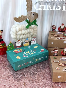 กล่องใส่ขนมลายคริสมาสต์ป็อปอัพ Christmas Pop-up  box (แพค 10 ใบ)