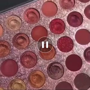 ส่งฟรี DIKALU COCO VENUS อายแชโดว์สีชิมเมอร์กันน้ำ สินค้าของแท้ DIKALU COCO VENUS。