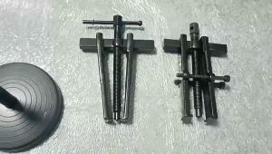 4/6/8inch เหล็กดูดลูกปืน 2 ขา ตัวถอดลูกปืน ​ก้านแข็ง ถอดปรับได้ Claw Puller Two Claw Puller Separate Lifting Device Strengthen Bearing Rama with Screw Rod 2-inch