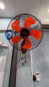 Quạt treo tường Senko TC1883 (mã cũ TC1880) công suất 65W - Hàng chính hãng