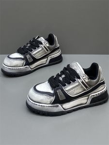 Luxurious Mens Shoes Vintage Style Thick Bottom Heightening Casual Board Shoes Versatile Comfortable Retro Feel Autumn Collection