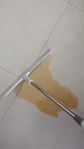 ไม้กวาดยางรีดน้ำ แถบยาง ไม้ปาดน้ำ รีดน้ำพื้น  สำหรับกวาดน้ำและฝุ่น ปรับหมุนได้ 180° ล้างทำความสะอาดได้ง่าย