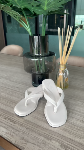 New!!!! รองเท้าส้นกลมสูง 2 นิ้ว หูคีบ พื้นรองเท้านิ่ม หนัง PU อย่างดี ใส่สบายมาก ผลิตในไทย