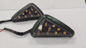 ไฟเลี้ยว ไฟเลี้ยวสามเหลี่ยม สามเหลี่ยม LED (1คู่) มีให้เลือก 3 สี หลอดไฟความสว่างสูงกระจายความร้อนได้รวดเร็วและประหยัดพลังงาน