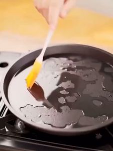 Sizzling Plate Steak Fry Plate Server Platter Kitchen Plates Oval Gril with Stainless Wood Handle