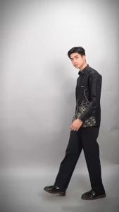 Swipe Up Kemeja Batik Pria Modern Lengan Panjang Krisan