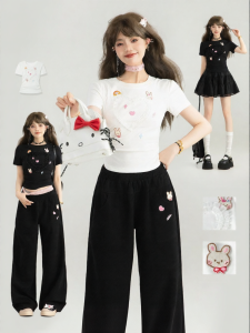 Keiko | Áo Ngắn Tay Ôm Vai Phong Cách Nữ Tính Có Thêu Dấu