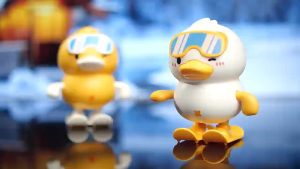 Funny Wobbling Jumping Duck Toy Cartoon Ski Adventure Wind-up Jumping Duck Toy Baby Gifts