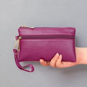 Large Capacity Long Wallet Fashionable Handheld Bag for Women Mobile Phone Coin Purse Retro Style Zipper Closure Vertical Shape