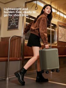 VCC | Carry-on Lightweight 14-inch Luggage 20x30x40cm