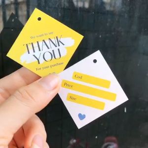 100 cái Tag Quần Áo Mác Treo Quần Áo Thẻ Treo Thời Trang Size 45x45cm Có Đục Lỗ giấy c300 mẫu 3