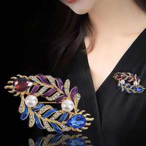 เข็มกลัดขนนกสีสองตoned แฟชั่นสำหรับผู้หญิง เครื่องประดับเข็มกลัดแบบหรูหรา เครื่องประดับสำหรับเสื้อสูทและชุดราตรี เครื่องประดับแฟชั่น