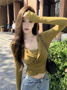 GUZILIAN | Áo thun cổ tròn dáng ôm vừa vặn cổ điển có chi tiết sóng và eo cho nữ mùa xuân 2025 Áo sơ mi lót bên trong