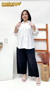 Kemeja Polos Big Size Wanita: Solusi Fashion & Nyaman di Tempat Kerja